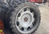 Massey Ferguson 12.4r46 3n 12.4r32 150 spoor past onder mf 6290